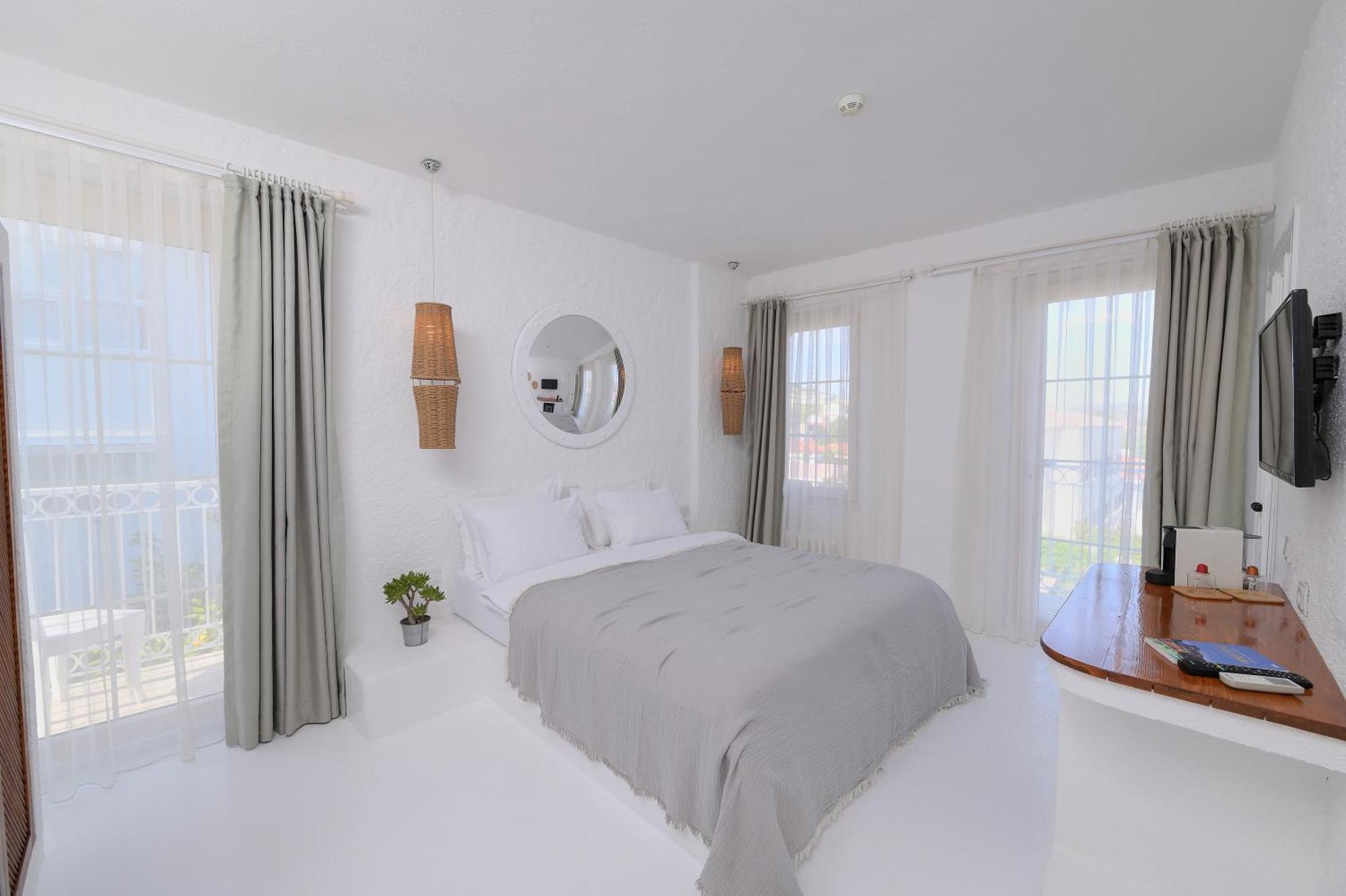 Peremere Alacati Otel Ngoại thất bức ảnh