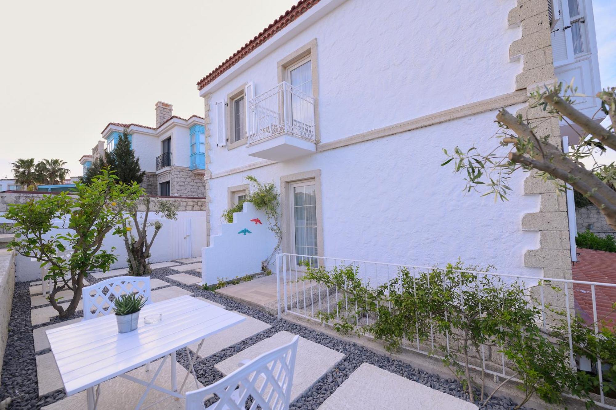 Peremere Alacati Otel Ngoại thất bức ảnh