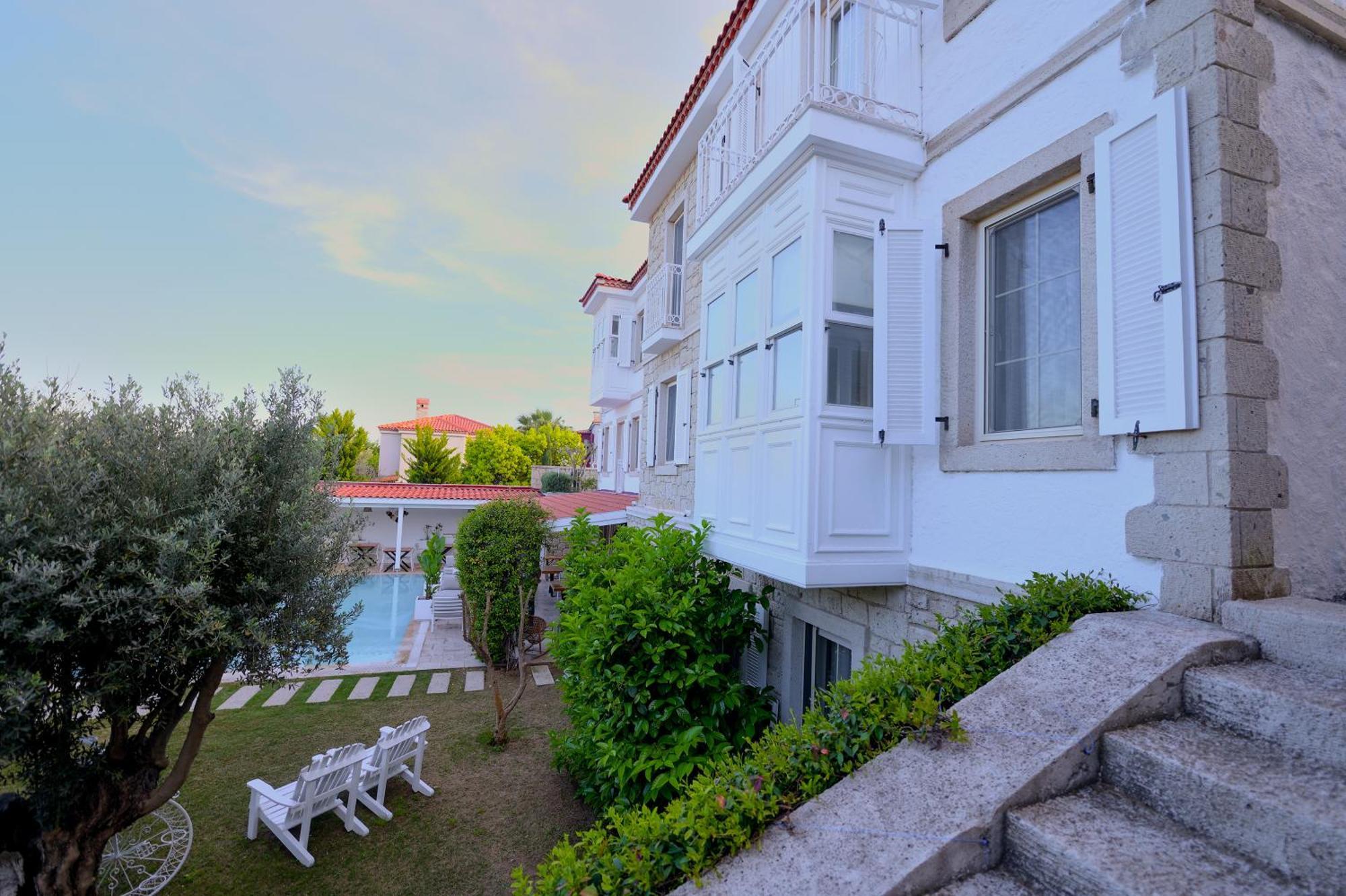 Peremere Alacati Otel Ngoại thất bức ảnh